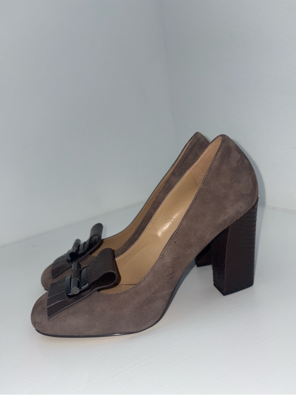 Michael Kors Gloria Kiltie Pump Shoes Chocolate Brown Suede Women’s 9 - Picture 10 of 11